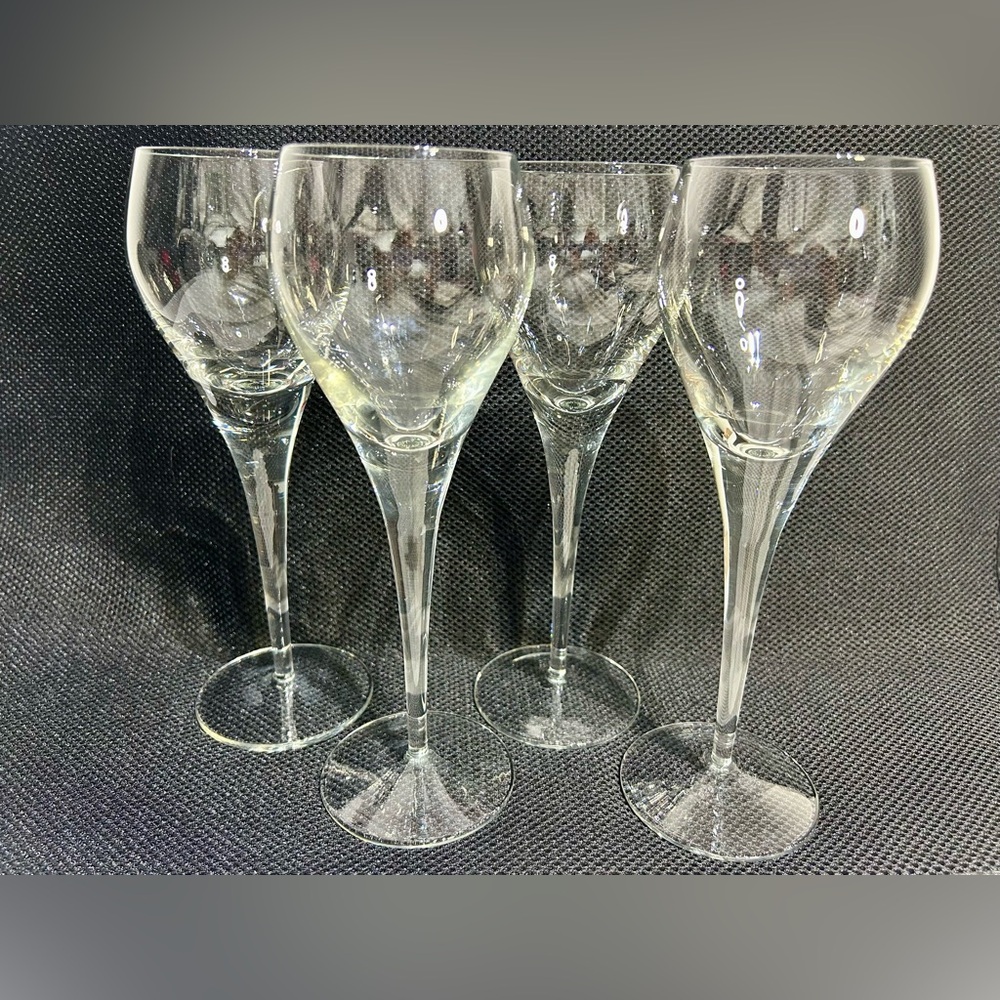 Set of 4 Rastal Crystal Wine Glasses. Fine Crystal.
